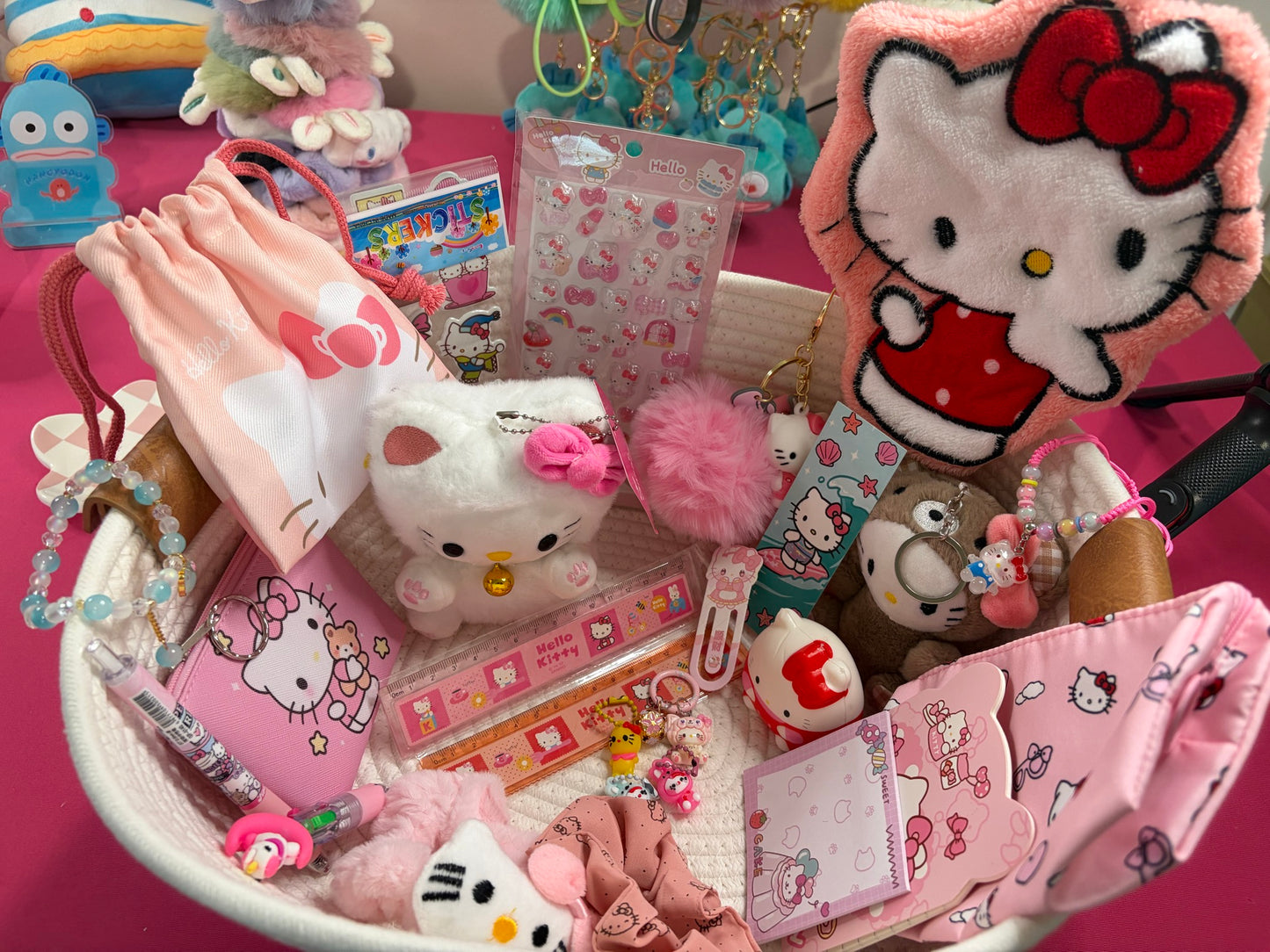 ❤️ Hello Kitty Curated Box ❤️