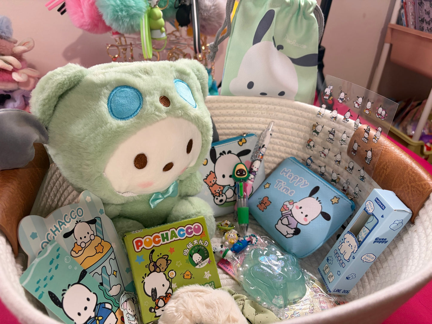 💚 Pochacco Curated Box 💚