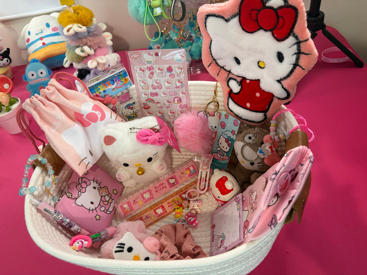 ❤️ Hello Kitty Curated Box ❤️